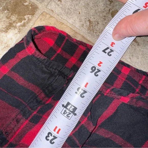 Women’s Roots Brand  Red and Black Classic Plaid Button Down Long Sleeve Size: S - Picture 16 of 16